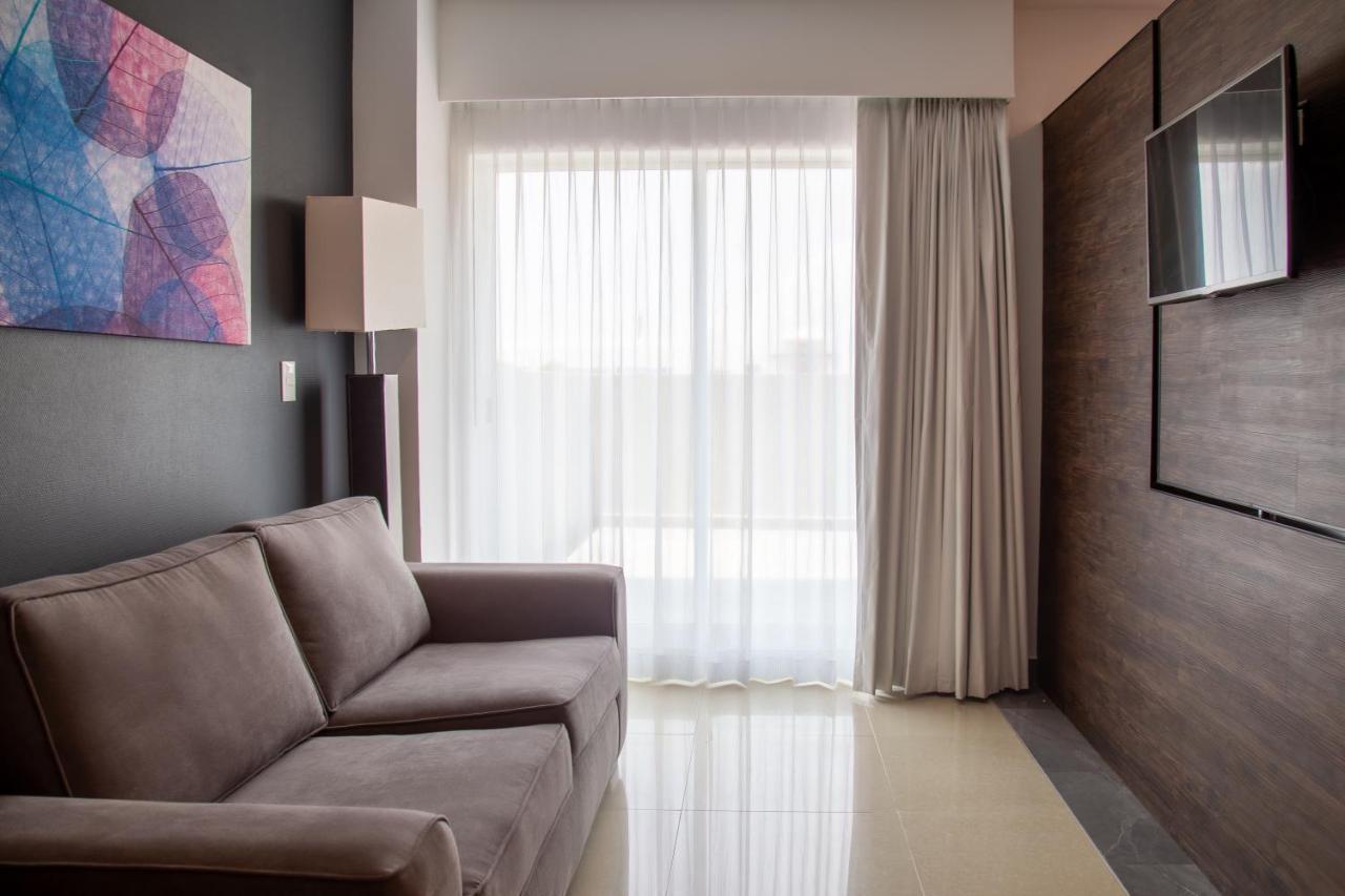 Hs Hotsson Smart Leon Centro Max Hotel Exterior photo